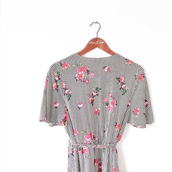 Torrid Floral Stripe Challis Wrap Dress Size One - Picture 6 of 13